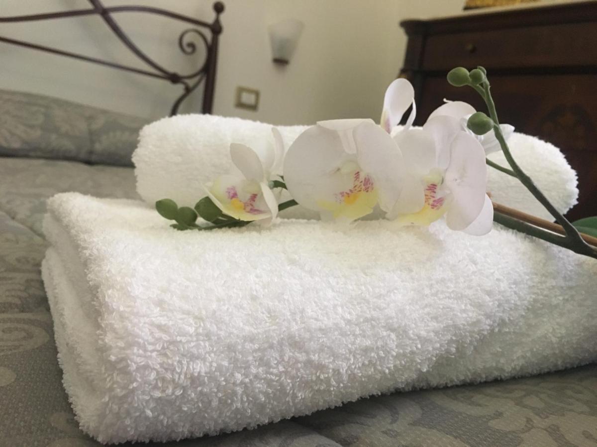 Ciro A Maschio Angioino Bed & Breakfast Naples Luaran gambar